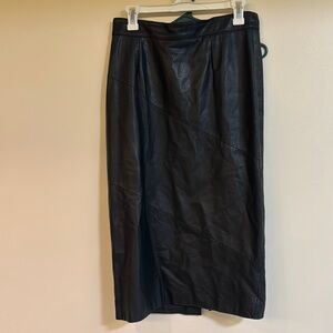 Chic Black Leather Pencil Skirt